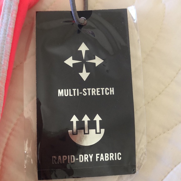 Abercrombie & Fitch  Athletic workout top - Picture 7 of 10